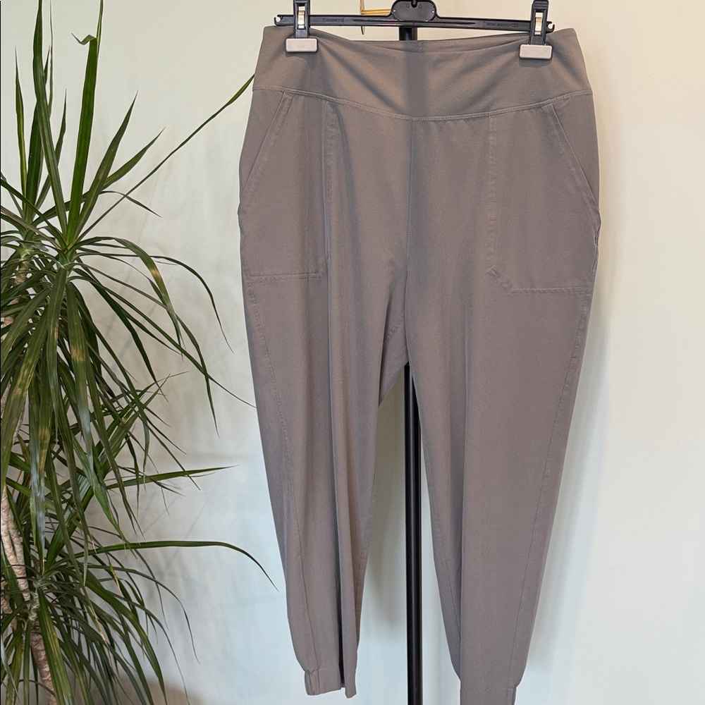 Patagonia Grey Lightweight Casual Women's Pants size L - Picture 3 of 15